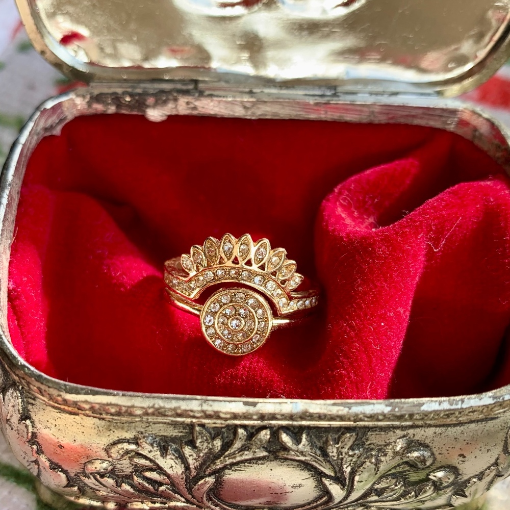 RARE Luv AJ Cosmic Flare Swarovski & 14K Plate Ring - Rare and hard to find FIRM